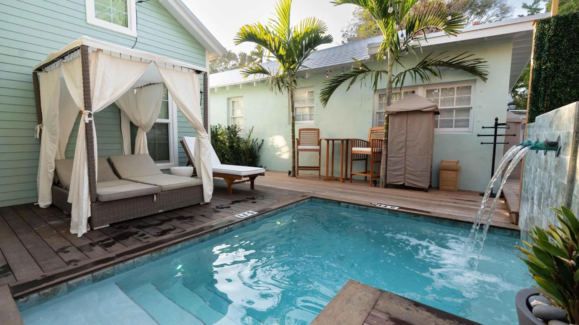 Alligator Reef Light Suite Key West