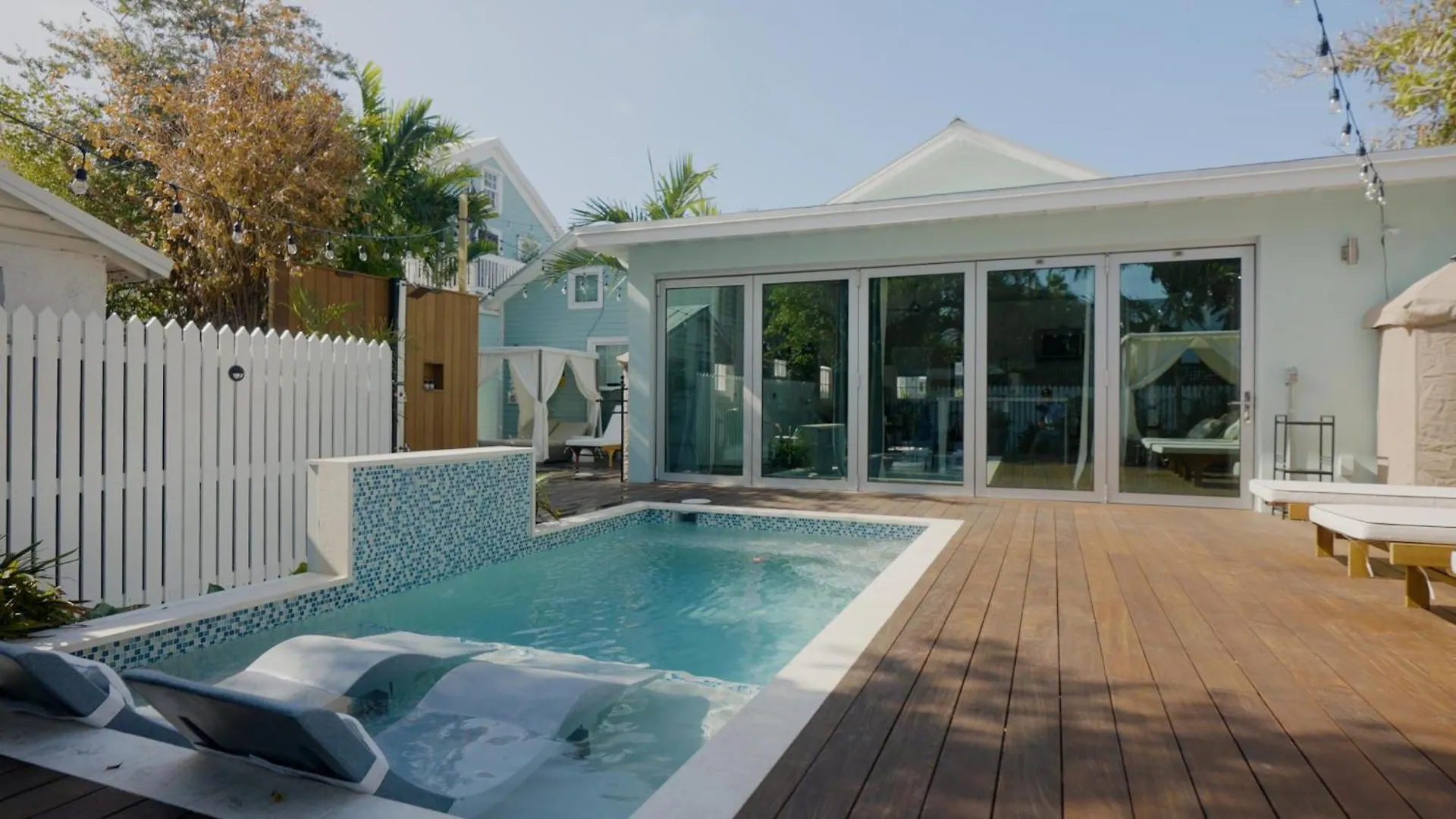 Alligator Reef Light Suite Key West